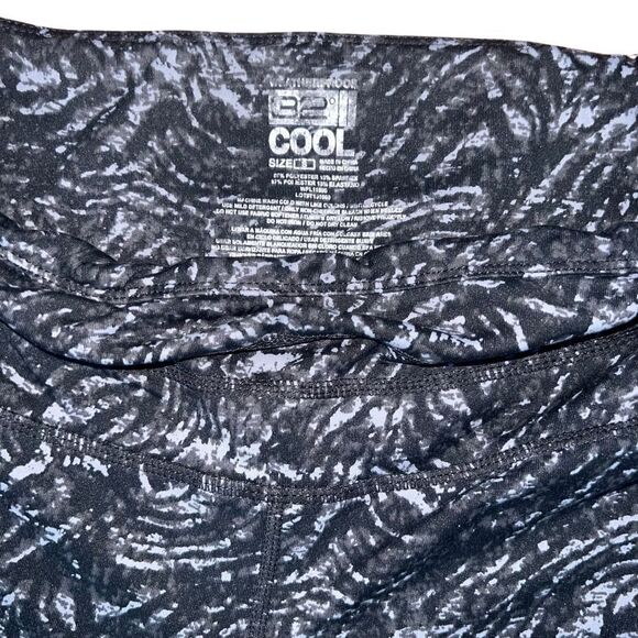 Women’s athletic pants size small 32 degrees cool - Picture 3 of 3